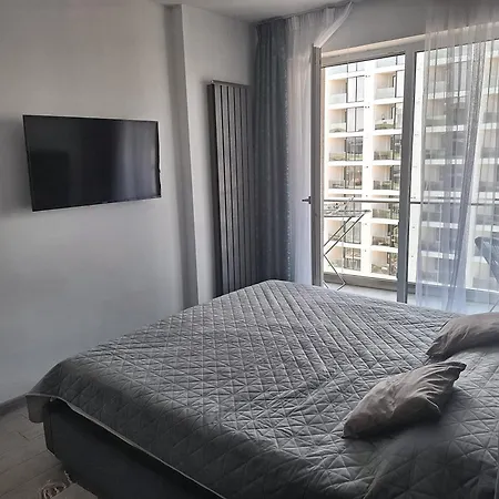 Amos Luxury Mamaia Nord Daire Navodari