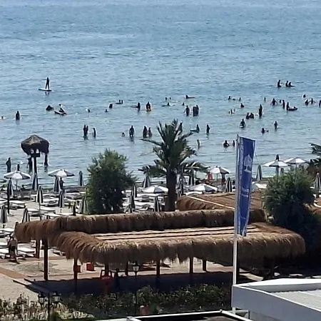 Amos Luxury Mamaia Nord Navodari