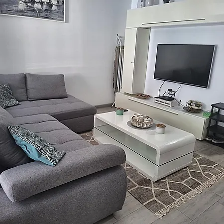 Daire Amos Luxury Mamaia Nord