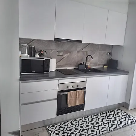 Amos Luxury Mamaia Nord Daire