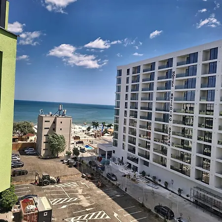 Amos Luxury Mamaia Nord *